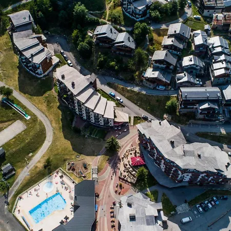 Confortable 2 Pieces Cabine, Skis Aux Pieds, Proche Commerces - Fr-1-182a-10 Apartment Courchevel