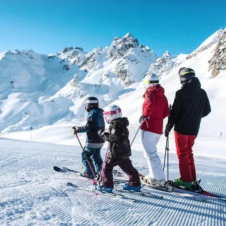 Confortable 2 Pieces Cabine, Skis Aux Pieds, Proche Commerces - Fr-1-182a-10 * Courchevel